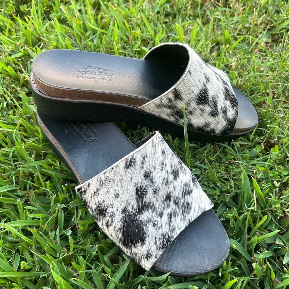 Agave Sky Black & White Cowhide Sandals